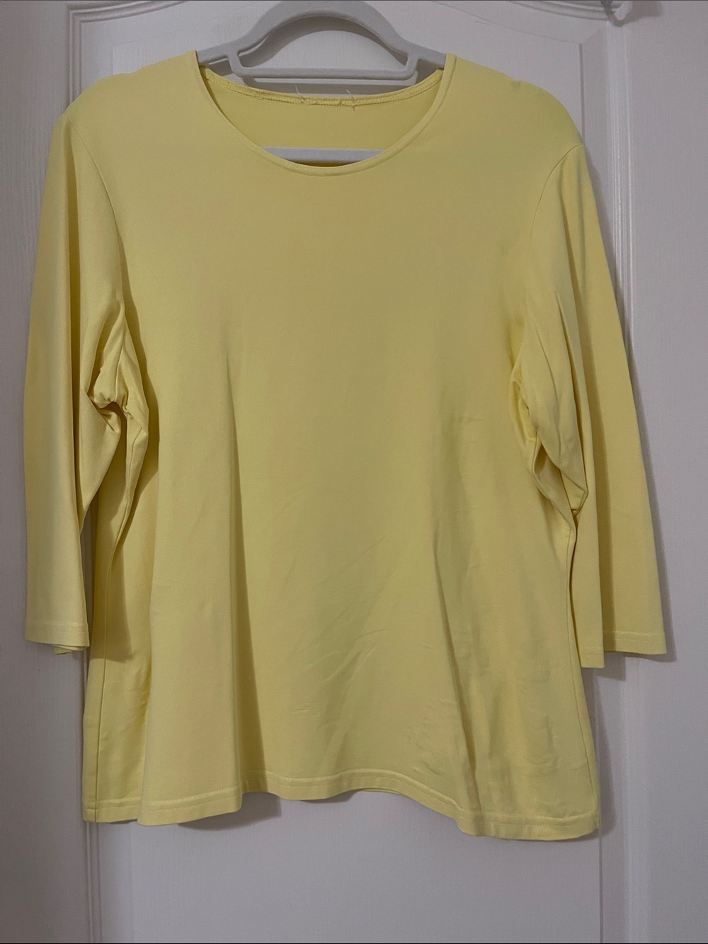 Yellow top excellent condition
Pit to pit: 20”